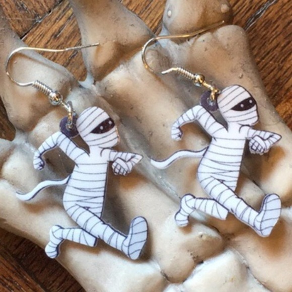 Mummy Acrylic Earrings - Picture 3 of 6